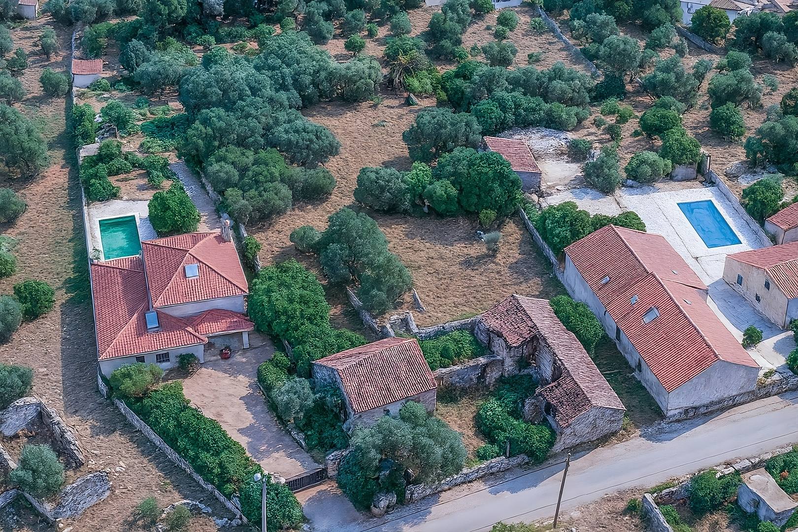 Terreno Urbano 2 Artigos · 2.200 m²